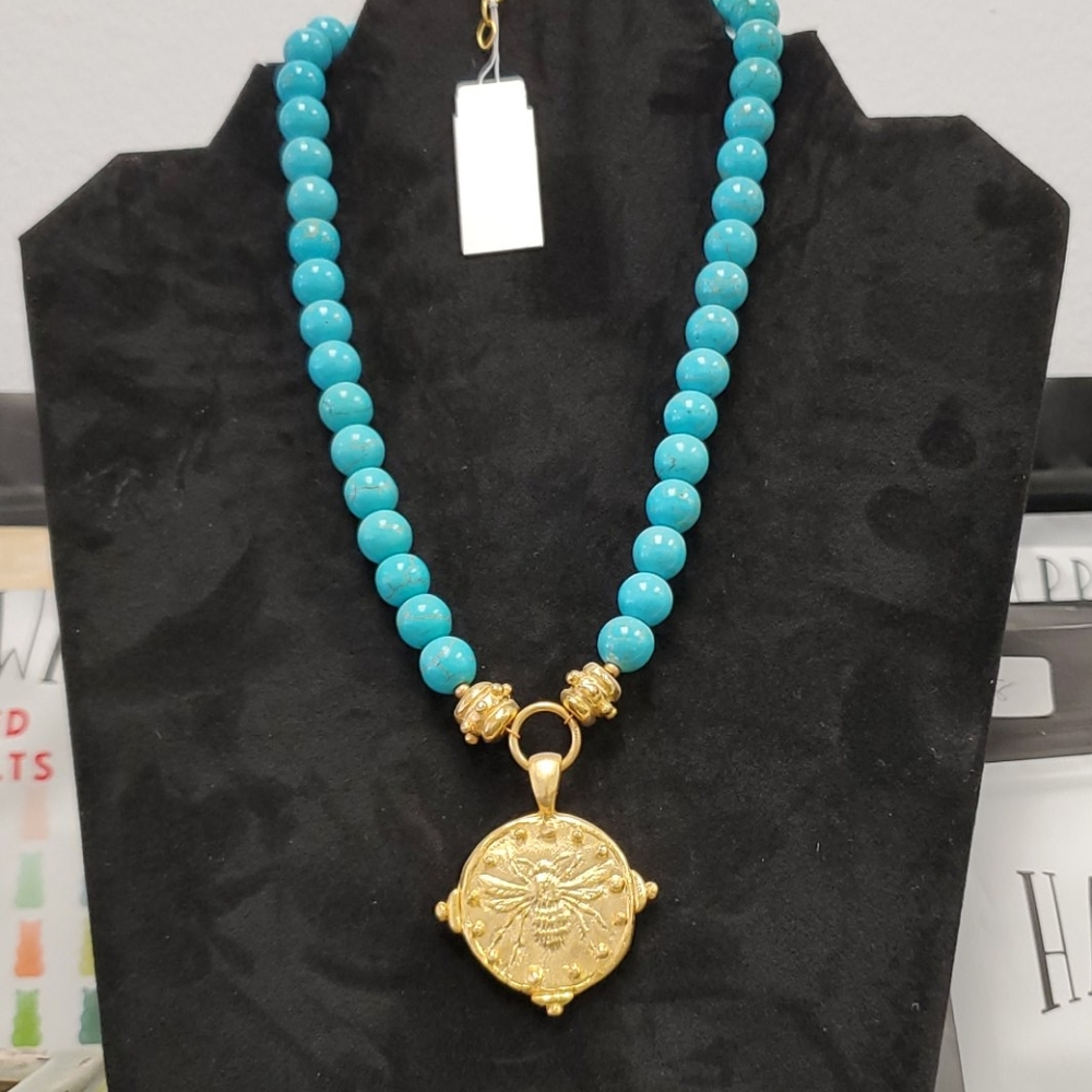 Bee medallion w turqouise beads